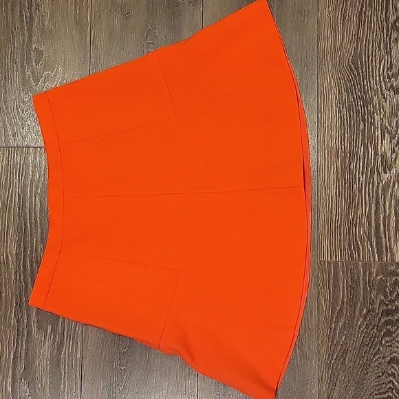 ❤️ NWOT! J CREW FLUTED MINI SKIRT IN DOUBLE CREPE, 4 (27) - Picture 2 of 6